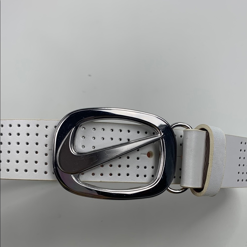 Nike White leather perforated Belt with Silver Swoosh Buckle Adjustable XS NEW